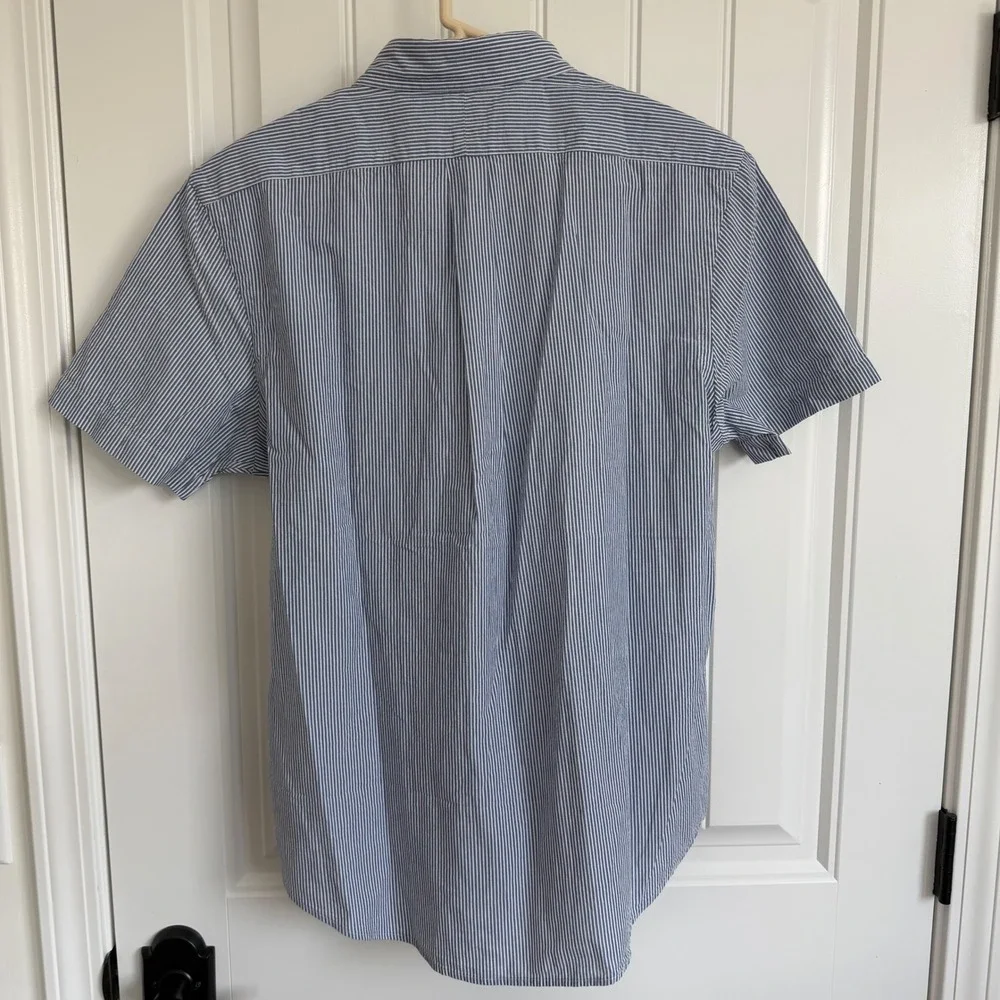 Polo Ralph Lauren Classic Fit Blue Seersucker Short Sleeve Button Men Medium NWT